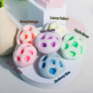 Kleurrijke TPR holle squishy ballen voor DIY stressverlichting in pastelkleuren