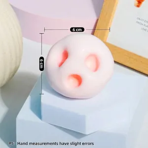 Handgemaakte TPR holle squishy stressbal met een diameter van 6 cm en 105 g gewicht