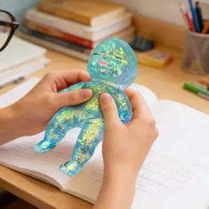 Farbenfrohes, glitzerndes Ugly Baby Squishy-Spielzeug zum Stressabbau und Spaß