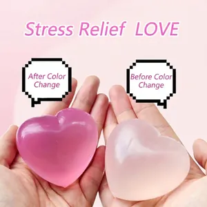 Jouet Squishy en Forme de Cœur Changeant de Couleur Souple TPR Anti-Stress Jouet à Presser Décompression Cœur pour Usage Quotidien