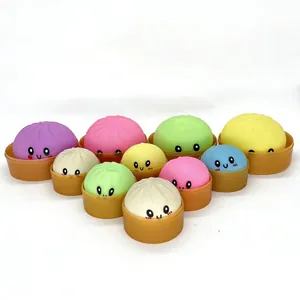 Collection de jouets spongieux en forme de brioche mignonne en mini paniers vapeur