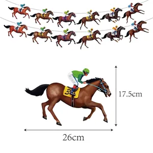 Vue détaillée de la découpe de bannière de course de chevaux montrant 26 cm par 17,5 cm