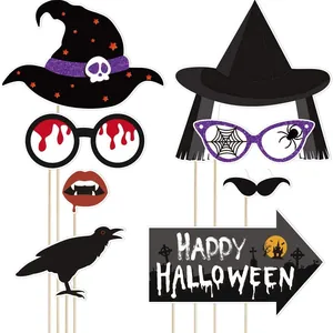 Set di accessori per foto di streghe di Halloween con cappelli e cartello a freccia