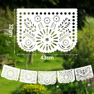 Witte Mexicaanse Papel Picado-banner voor huwelijksfeest, 32x43cm PE-plastic vlaggetjes