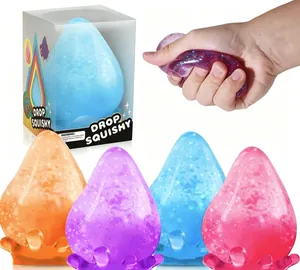 Vue détaillée de jouets sensoriels en forme de goutte d'eau pour soulager le stress