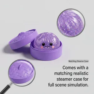 Dettaglio del giocattolo baozi glitterato viola e custodia realistica per vaporiera abbinata.