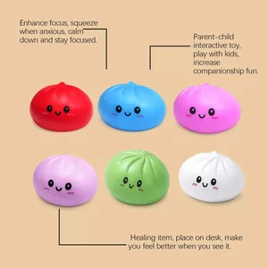 Six jouets anti-stress baozi colorés avec des visages mignons pour soulager le stress quotidien