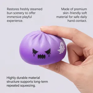 Detail eines lila Halloween-Geisterbrötchen-Quetschspielzeugs zur Stressbewältigung