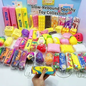 Collectie van diverse langzaam rijzende squishy speeltjes in de vorm van fruit en voedsel