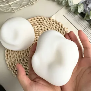Giocattolo Antistress Squishy Realistico a Forma di Pane al Vapore Morbida Palla Decompressiva TPR Baozi per Ufficio Adulti