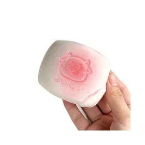 Morbido squishy a forma di panino al latte con simpatico motivo di mucca rosa antistress
