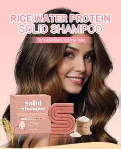 Vista dettagliata dello shampoo solido alle proteine dell'acqua di riso rosa da 100g