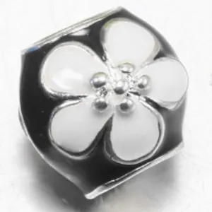 Charm fleur de cerisier en émail noir et blanc pour bracelets personnalisés