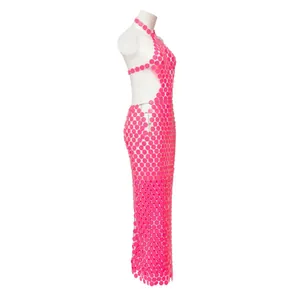 Sexy roze lovertjes body chain lange jurk met open rug halter ontwerp voor dames