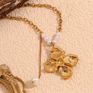 Flower Pendant Necklace Edelstahl 18K Vergoldet Mit Imitation Künstliche Perle Vintage Schmuck Für Frauen