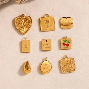 Ciondoli Pendenti In Acciaio Inossidabile Placcato Oro 18K Cuore Rosa Ciliegia Inciso Buona Fortuna Gioielli DIY