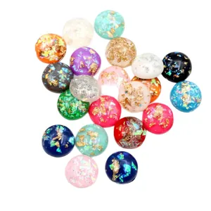 Bunte 8-12mm runde Harz-Cabochons mit Goldfolie und Glitzer-Mineral-Textur