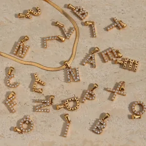 Pendentif Lettre Initiale Anglaise Acier Inoxydable Plaqué Or 18K Zircon Künstliche Perle Incrustée Breloques Bijoux DIY Femme