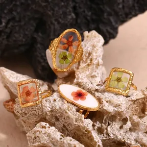 Vintage Stainless Steel Pressed Dried Flower Resin Open Ring For Women 18K Gold Plated Bohemian Floral Adjustable Jewelry Finger Ring