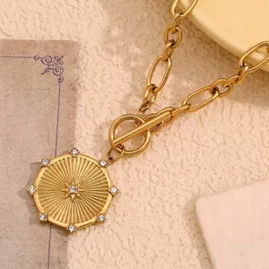 Eight Pointed Star Pendant Necklace 18K Gold Plated Stainless Steel Rhinestone Round Disk Toggle Clasp Fashion Women Jewelry