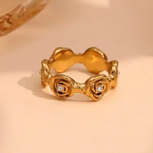 Bague Rose en Acier Inoxydable avec Strass Plaqué Or Géométrique Vintage Bijoux de Mode Femme Bague Design Niche
