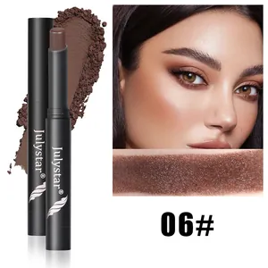 Vue détaillée du bâton d'ombre à paupières scintillant et de contouring brun foncé 06