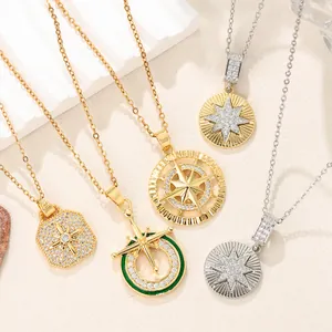 Vintage französische Halsketten mit Achtzackstern- und Kompassanhänger in Gold und Silber