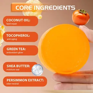 Dettaglio degli ingredienti naturali del sapone al cachi per il controllo degli odori.