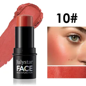Barra de maquillaje multifunción Julystar tono 10# aplicada en cara