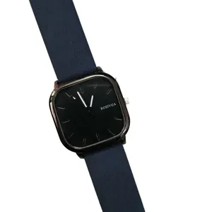 Orologio al quarzo quadrato elegante con cinturino in pelle blu e quadrante nero