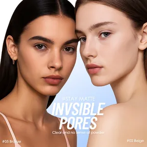 Gros plan de deux modèles montrant une peau mate et sans pores, teintes #02 Beige et #05 Bronze.