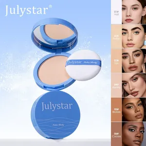 Vue détaillée de la poudre compacte mate Julystar avec miroir et houppette applicatrice.