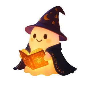 Linda lámpara de mesa de fantasma de Halloween leyendo un libro con sombrero de mago púrpura
