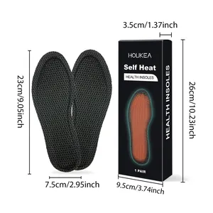 Detail view of self-heating outdoor insoles with specific size and packaging dimensions