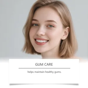 Détail d'une femme souriante montrant des dents saines pour le soin des gencives au menthol.