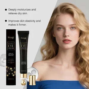 Dettaglio della crema contorno occhi Hoygi Retinol con benefici e modello d'uso.