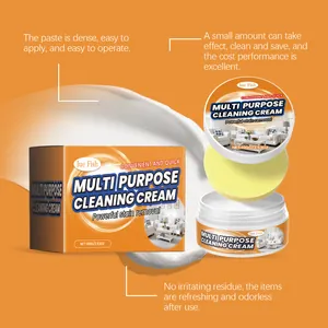 Détail montrant la texture de la crème de nettoyage multi-usage avec éponge incluse