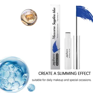 Vue détaillée de la brosse à mascara bleu saphir et de l'emballage blanc épuré