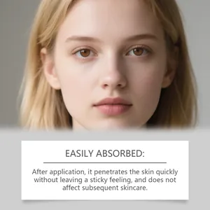Close-up van een model met een gezonde huid en gemakkelijk geabsorbeerde gezichtscrème
