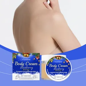 Détails de la crème corporelle à la myrtille Viareline sur fond de peau lisse et douce