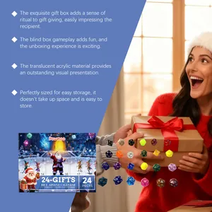 Lifestyle-Szene mit Dowmoo 24-Tage Weihnachts-Adventskalender und Acrylwürfeln