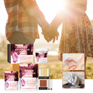 Kit de moulage de mains DIY pour couples créant une sculpture 3D souvenir personnalisée