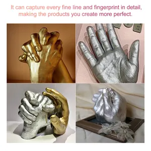 Détail montrant les lignes fines et les empreintes des sculptures de mains 3D