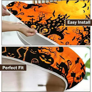 Halloween-Tischdecke mit elastischem Rand für einfache Montage und perfekte Passform.
