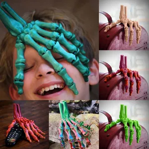 Mano di Scheletro Stampata in 3D Decorazione di Halloween Articolazioni Mobili Ornamento a Forma di Teschio per Scrivania Regalo Creativo