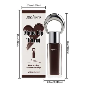 Tinta labbra opaca al cacao con dimensioni: scatola 10x2,7cm, flacone 9,8x2,4cm, peso 2g.