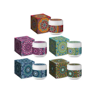 Bougie Parfumée Cire de Soja Huile Essentielle Bougie de Maison Avec Motif Mandala Boîte Métallique Pour Cadeau d'Anniversaire Décor de Fête