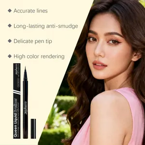 Vue détaillée de l'eyeliner liquide Zephoco marron clair avec finition sans bavure sur modèle