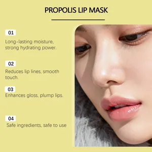 Nahaufnahme einer Propolis-Lippenmaske mit feuchtigkeitsspendender Wirkung für volle Lippen
