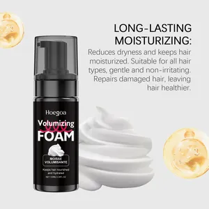 Detalle de espuma voluminizadora Hoegoa 100ml con textura rica y cuidado hidratante.